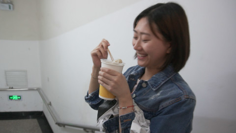 大肚VLOG,“姐妹步”这种东西居然要我教她!?